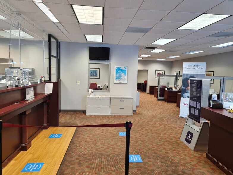 More Photos Of 44-52 Sudbrook Ln, Pikesville Unknown For Lease