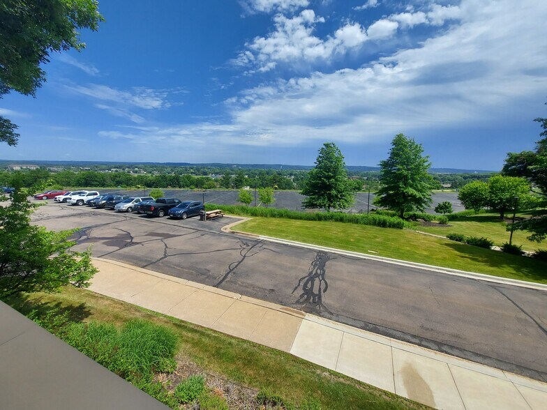 More Photos Of 1800 Westwood Center Blvd, Wausau Office For Sale