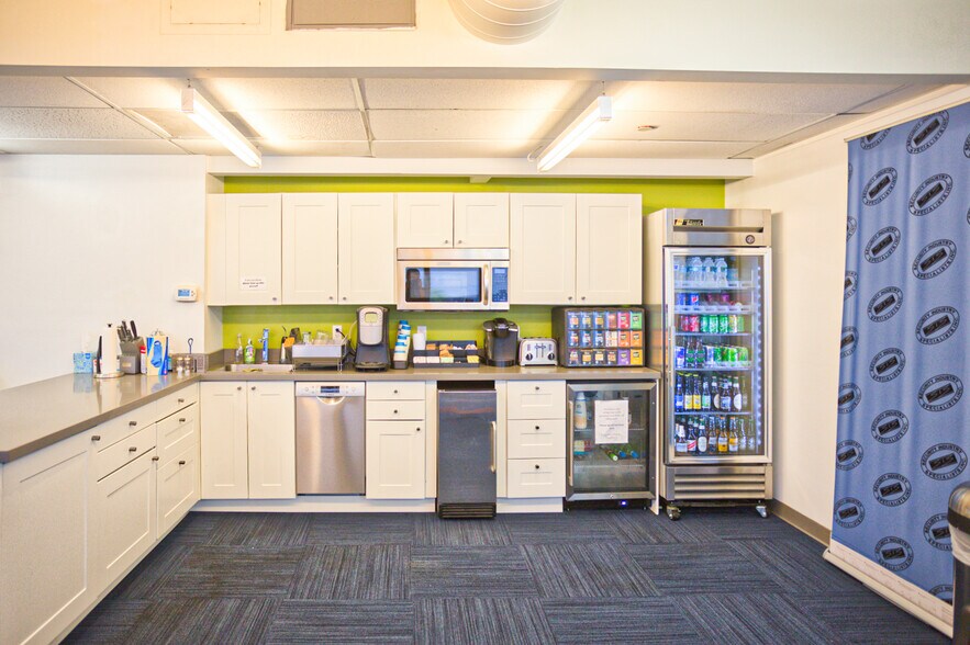 More Photos Of 1680 Michigan Ave, Miami Beach Office Residential For Lease