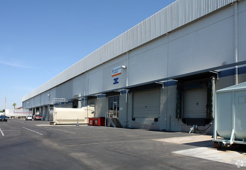 More Photos Of 1120 W Fairmont Dr, Tempe Warehouse For Lease