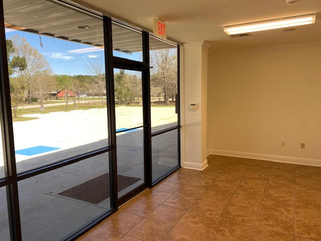 More Photos Of 600 Deer Cross Ct E, Madisonville Warehouse For Lease