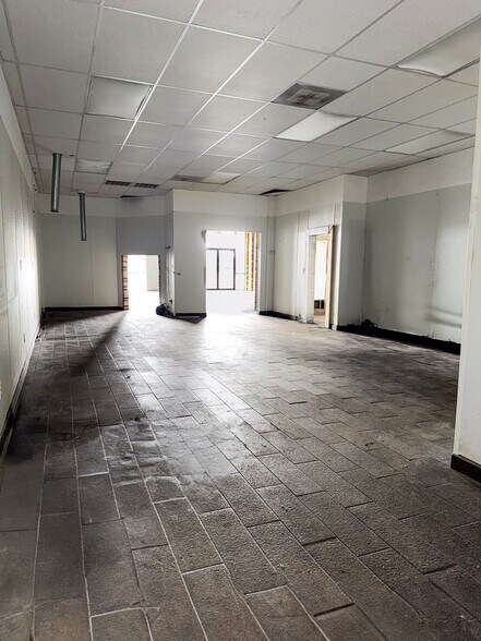 More Photos Of 2801 W University Dr, Edinburg Storefront For Sale