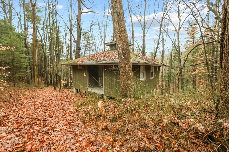 More Photos Of 5734 Durbin Rd, Bellville Specialty For Sale