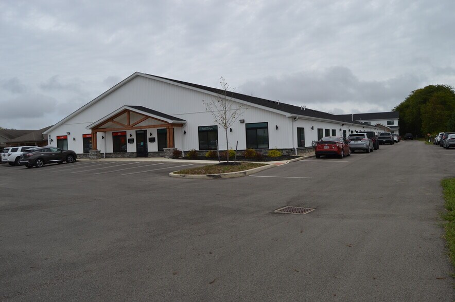 More Photos Of 2656 N Columbus St, Lancaster Office For Lease