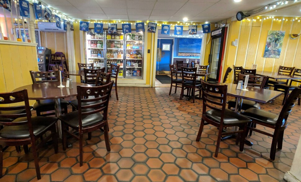 More Photos Of 1339 River Rd, Titusville General Retail For Sale