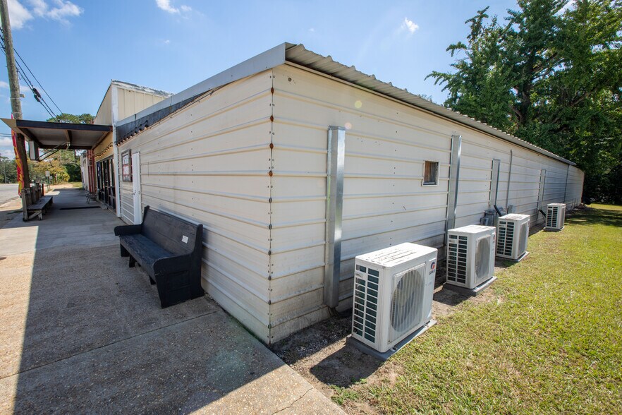 More Photos Of 52 Main St, Barwick Light Manufacturing For Sale