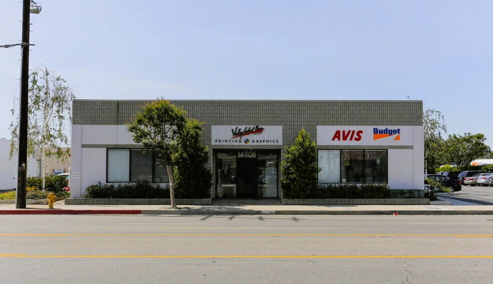Primary Photo Of 14806-14812 Oxnard St, Van Nuys Warehouse For Lease