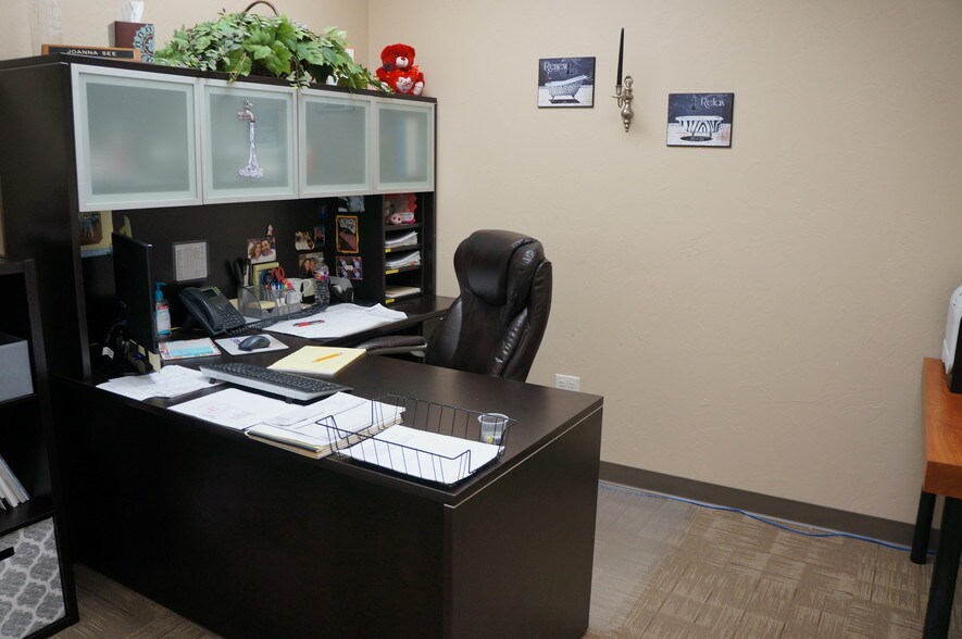 More Photos Of 8320 S Penn Ave, Oklahoma City Office For Lease