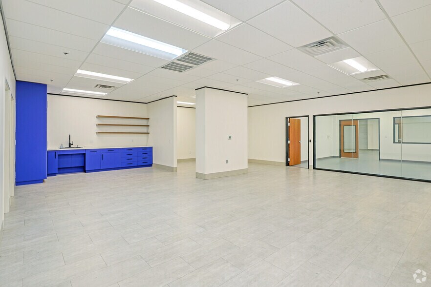 More Photos Of 2157-2191 Woodward St, Austin Unknown For Lease