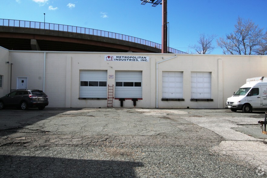 Primary Photo Of 5014-5018 46th Ave, Hyattsville Warehouse For Lease