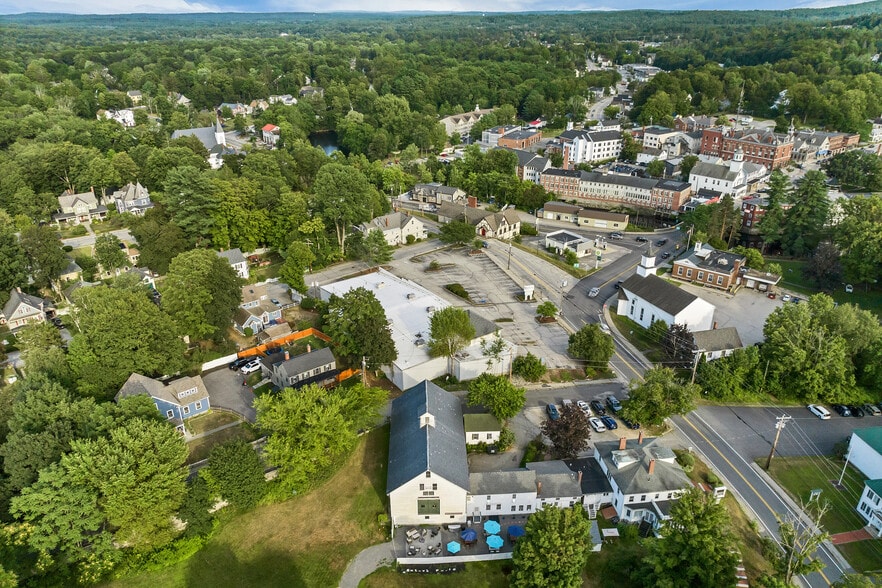 More Photos Of 15 Mont Vernon St, Milford Freestanding For Lease