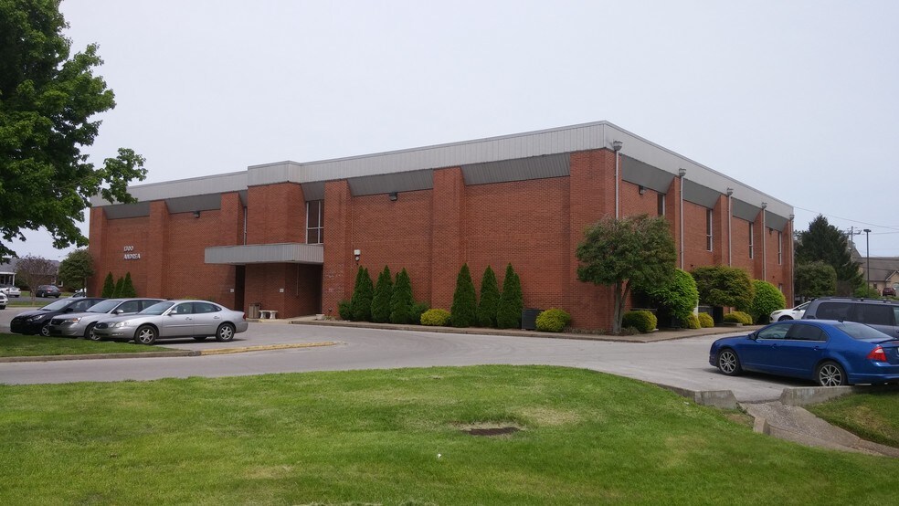 Primary Photo Of 1300 Andrea St, Bowling Green Office For Lease