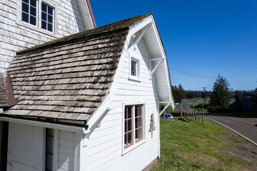 More Photos Of 25 Fraser Rd W, Tillamook Lodge Meeting Hall For Sale