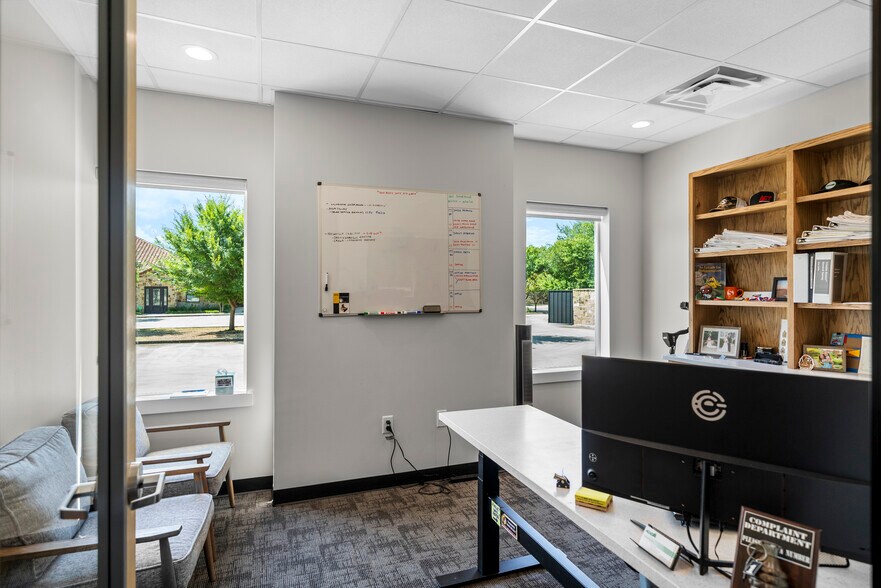 More Photos Of 351 W Southlake Blvd, Southlake Medical For Sale