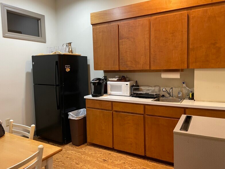 More Photos Of 11 Broad St, Charleston Office Residential For Lease