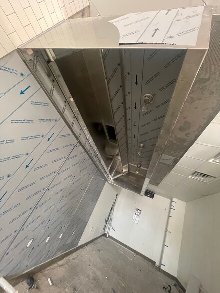 More Photos Of 500 W Business Highway 77, San Benito General Retail For Lease