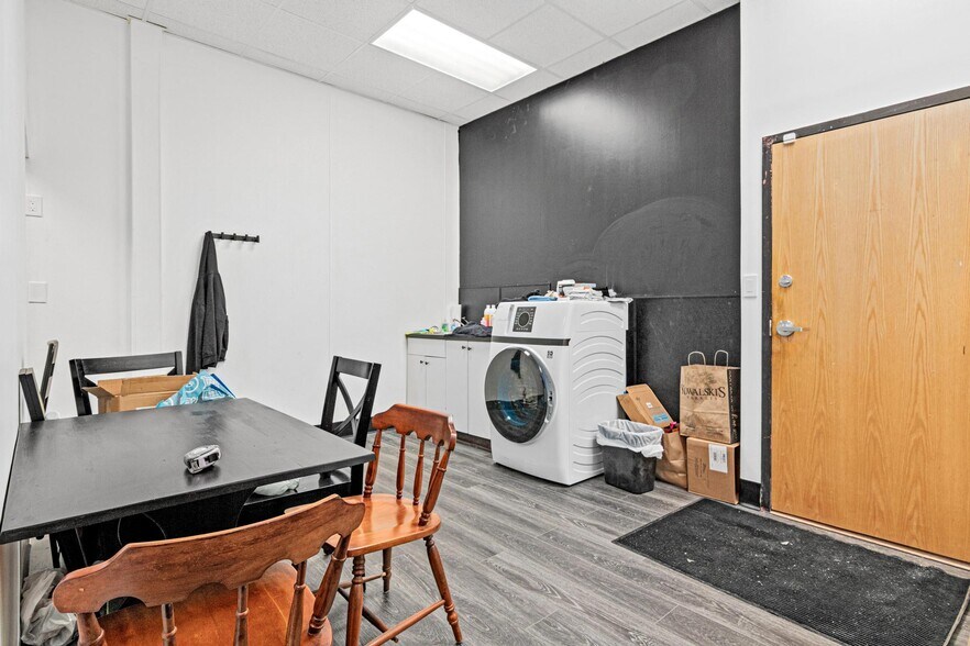 More Photos Of 5611 Chicago Ave, Minneapolis Storefront For Sale