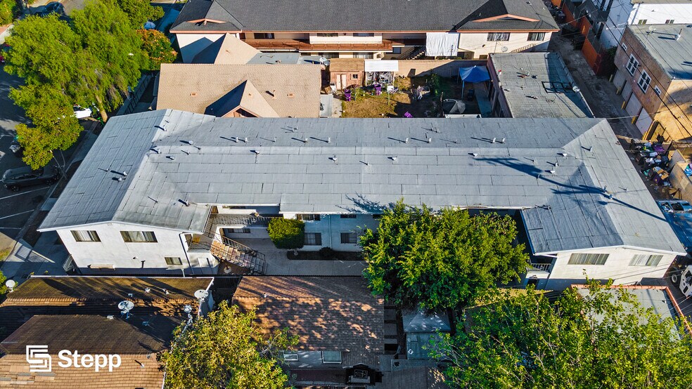 More Photos Of 1024 Cedar Ave, Long Beach Apartments For Sale