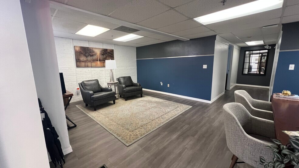 More Photos Of 101 N Woodland Blvd, Deland Office For Lease