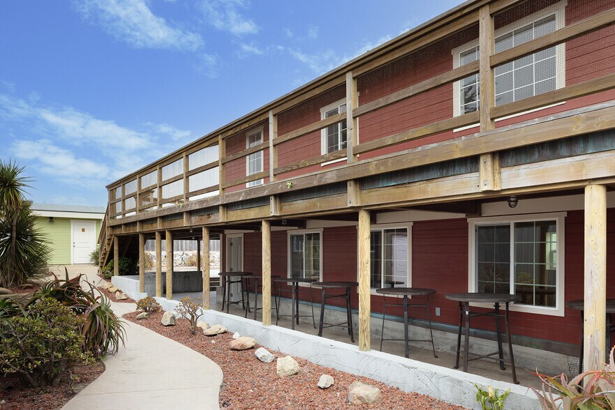 More Photos Of 7550-7552 Sandholdt Rd, Moss Landing Specialty For Sale