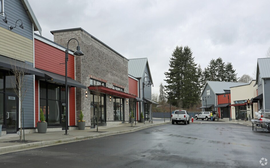 More Photos Of 19161 Fraser Hwy, Surrey Storefront For Lease
