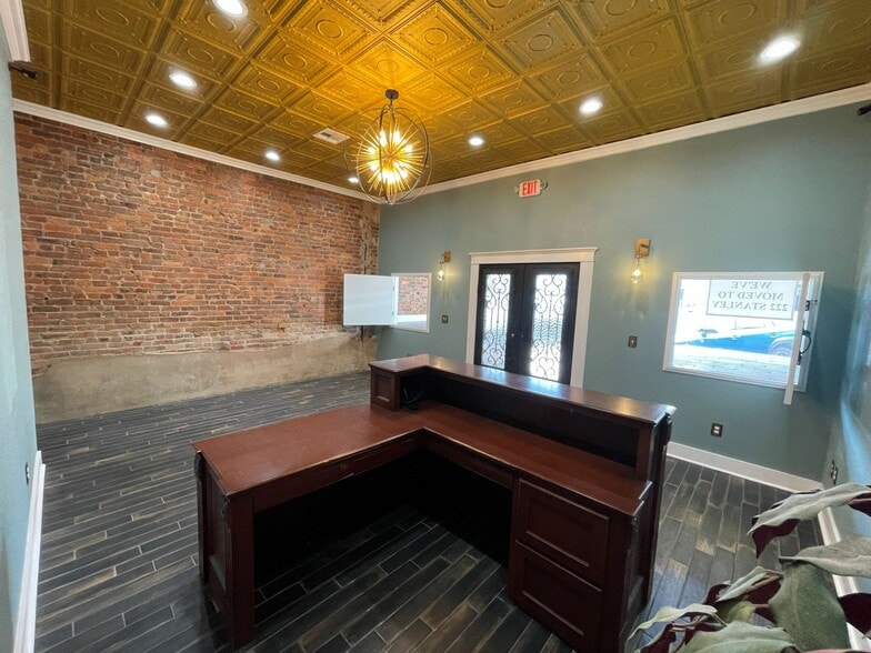 More Photos Of 9 W Main St, Ardmore Office For Sale