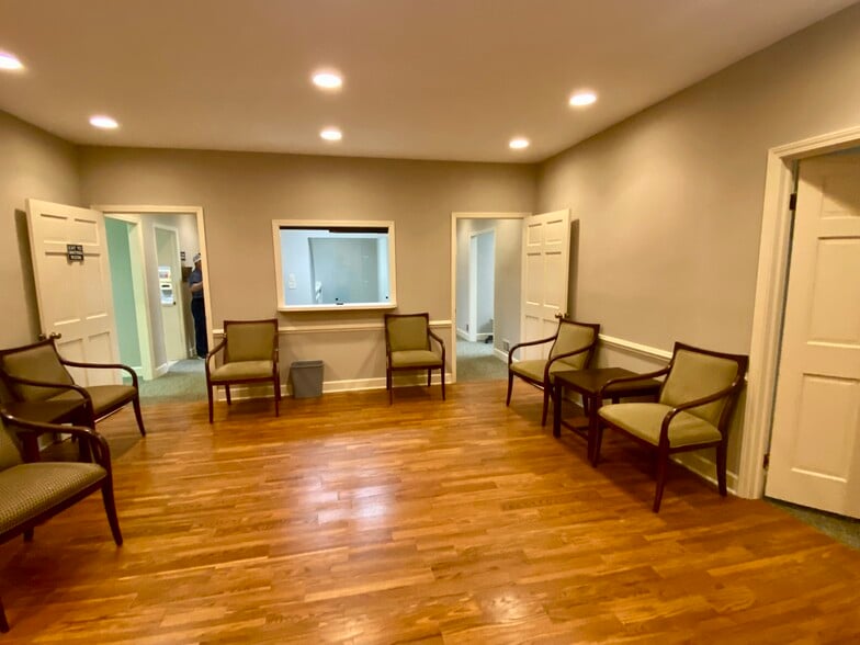 More Photos Of 7041 St Andrews Rd, Columbia Medical For Lease