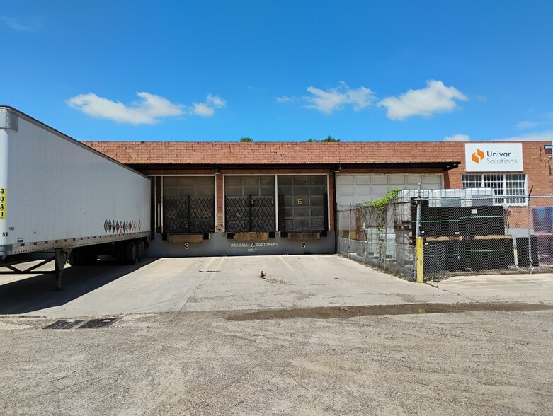 More Photos Of 125 N G St, Harlingen Industrial For Sale