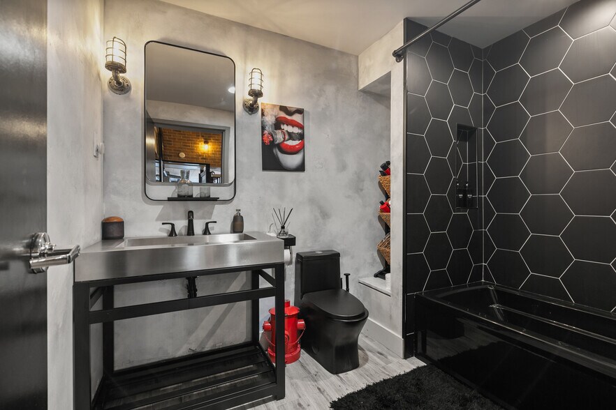 More Photos Of 302-390 11th Ave, San Diego Apartments For Sale