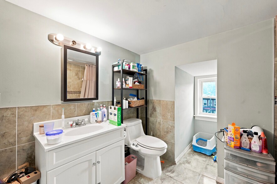 More Photos Of 807 S 49th St, Philadelphia Apartments For Sale