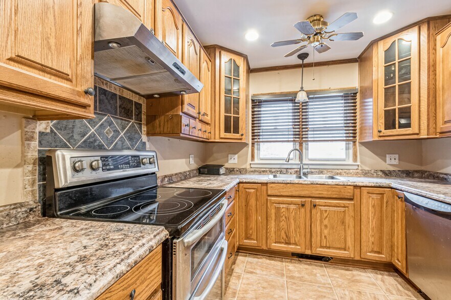 More Photos Of 393 Maxim Dr, Hopatcong Storefront Retail Residential For Sale