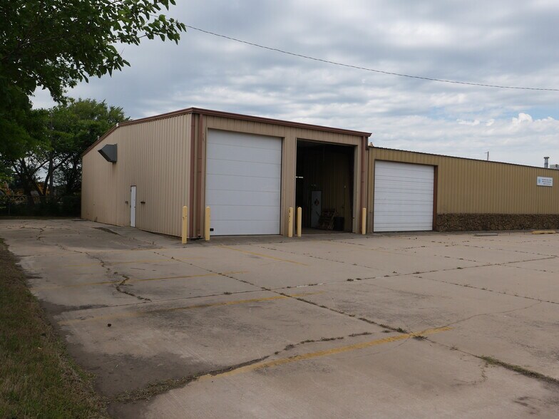 More Photos Of 1364 NE 3rd St, Oklahoma City Warehouse For Sale