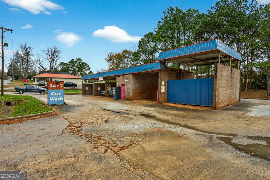 More Photos Of 404 Lafayette St S, LaFayette Carwash For Sale