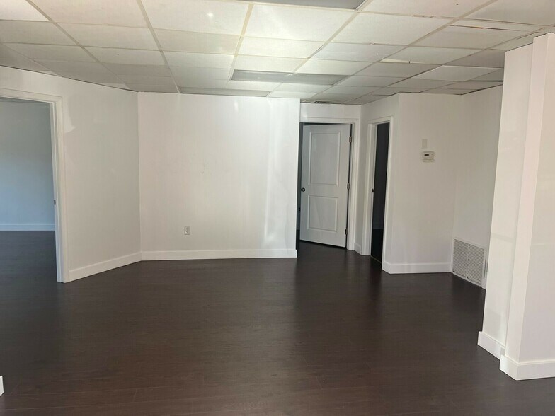 More Photos Of 3231-3233 Superior Ln, Bowie Medical For Lease