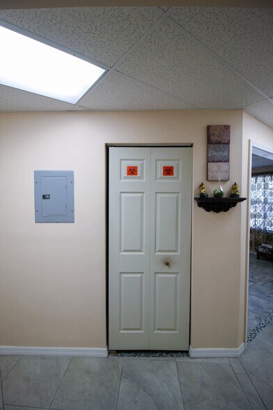 More Photos Of 3830 Williamsburg Park Blvd, Jacksonville Medical For Sale