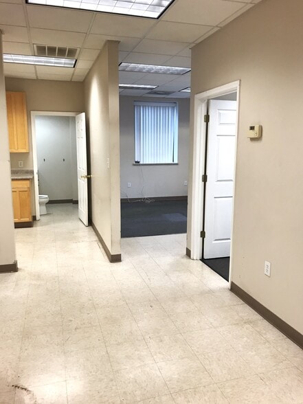 More Photos Of 3133 May St, Charlotte Warehouse For Lease