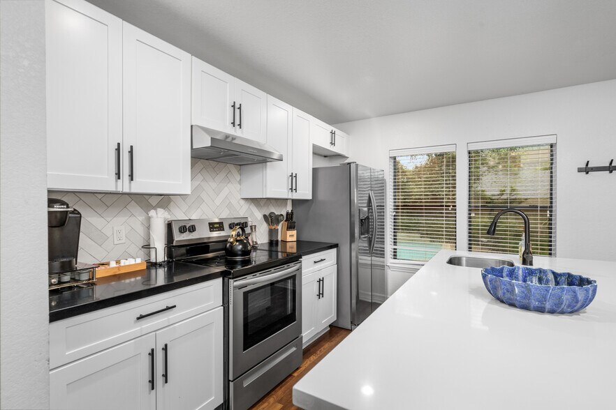 More Photos Of 3404 Rosedale St, Houston Multifamily For Sale