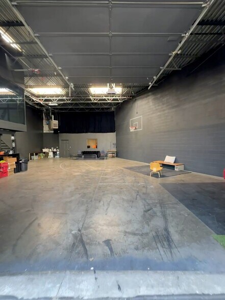 More Photos Of 8371-8395 S 700 W, Midvale Showroom For Lease