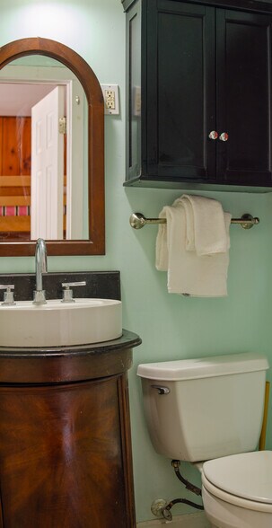 More Photos Of 3806 Vt Route 11, Londonderry Hotel For Sale