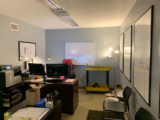 More Photos Of State Route 149, Bellaire Warehouse For Lease