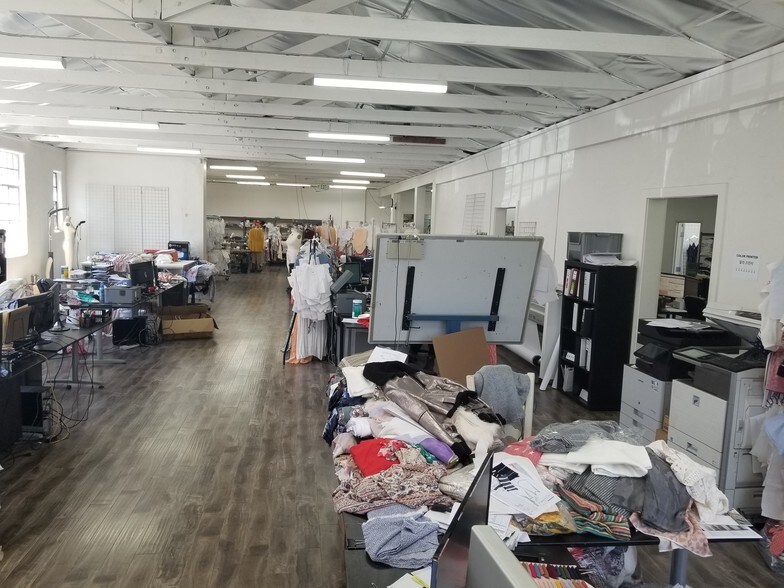 More Photos Of 5041 Santa Fe Ave, Vernon Distribution For Lease