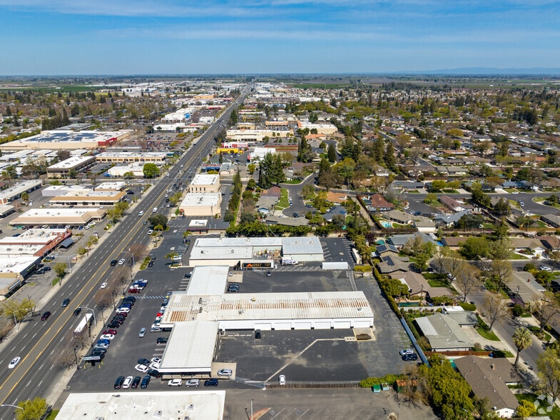 More Photos Of 3120 Mchenry Ave, Modesto Auto Dealership For Sale
