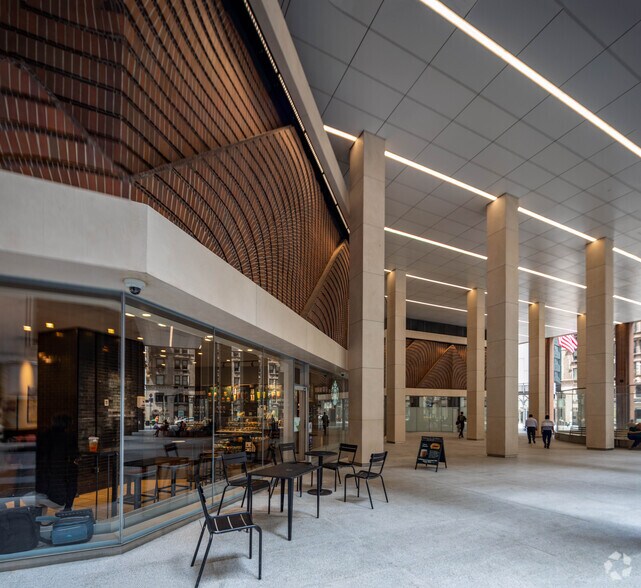 More Photos Of 560 Lexington Ave, New York Coworking Space