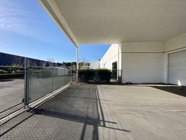 More Photos Of 14272 Chambers Rd, Tustin Warehouse For Sale