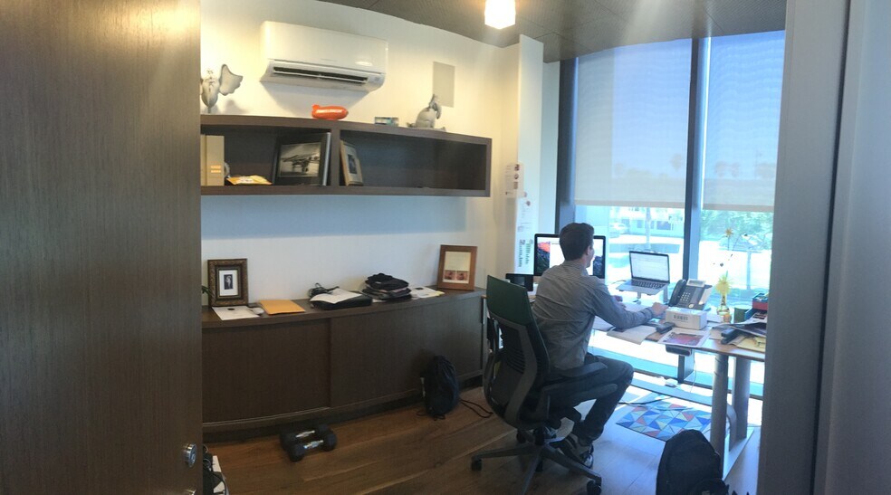 More Photos Of 1507 20th St, Santa Monica Loft Creative Space For Sale