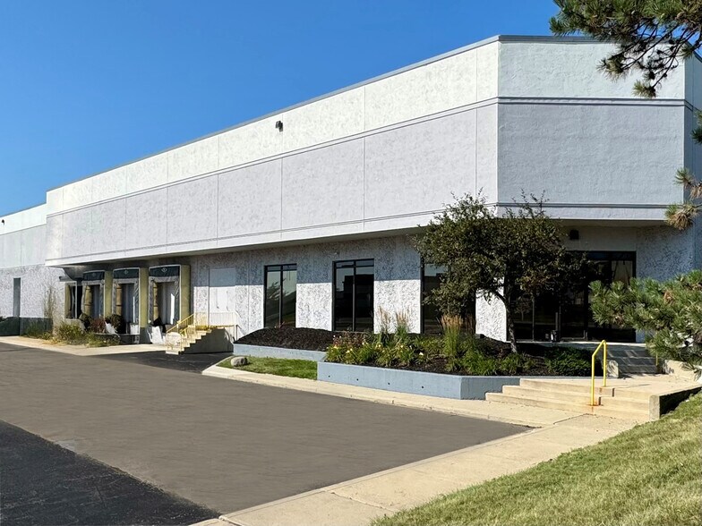 More Photos Of 4401-4419 Equity Dr, Columbus Warehouse For Lease