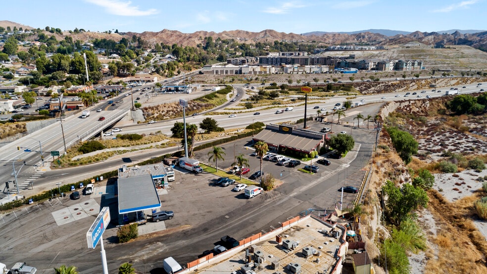 More Photos Of 16441 Delone St, Santa Clarita Land For Lease