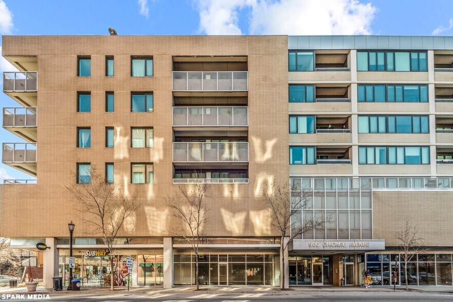 More Photos Of 900-910 Chicago Ave, Evanston Apartments For Lease