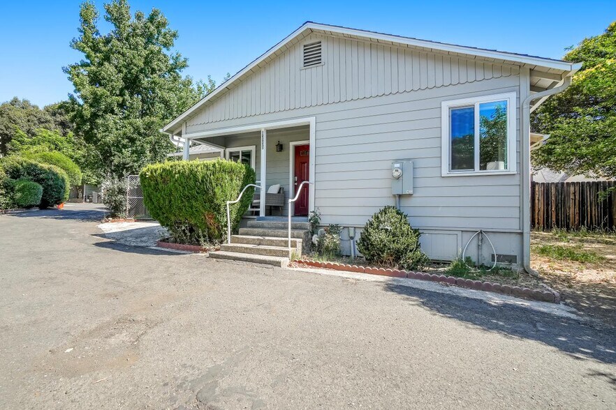 More Photos Of 13240 US-101, Hopland Land For Sale