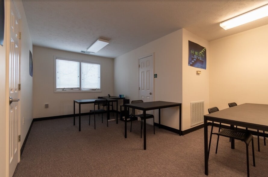 More Photos Of 6408 Brookstone Ln, Fayetteville Medical For Lease